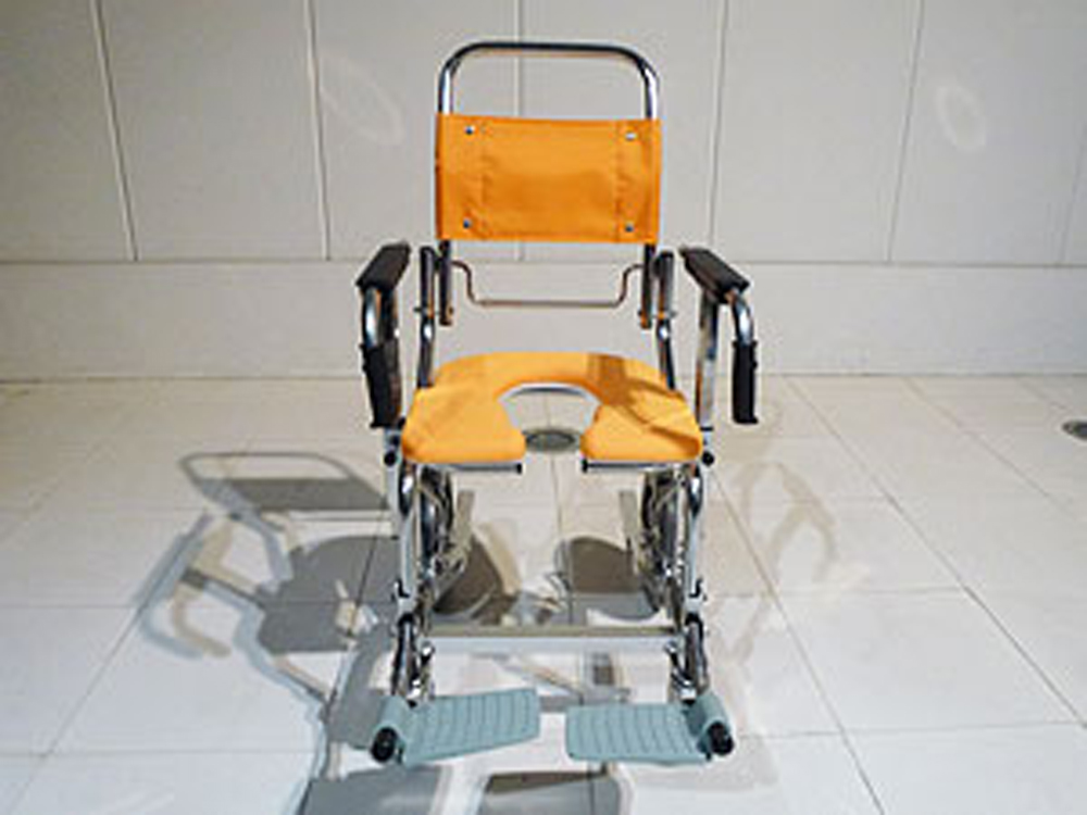 介護用品　車椅子