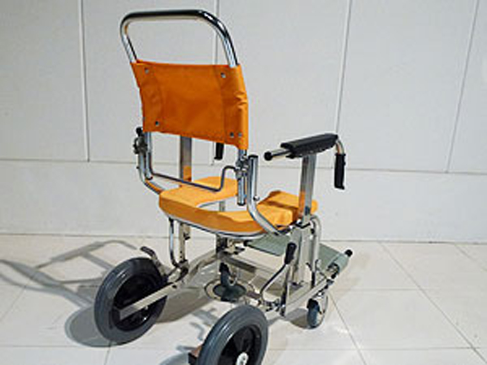 介護用品　車椅子