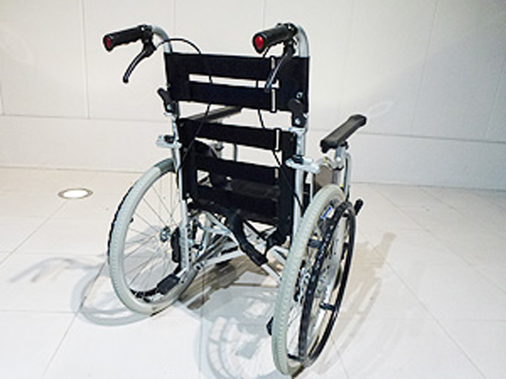 介護用品　車椅子