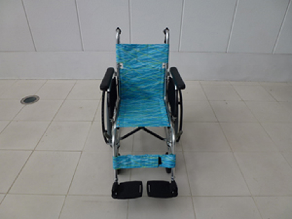 介護用品　車椅子