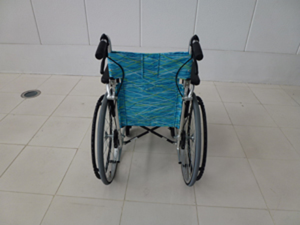 介護用品　車椅子