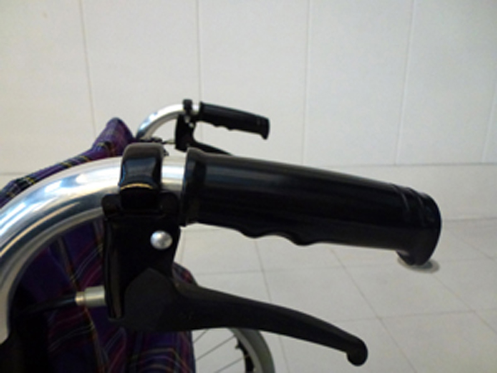 介護用品　車椅子