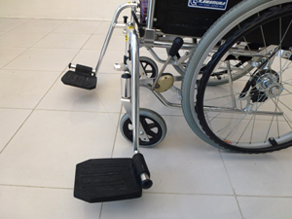 介護用品　車椅子