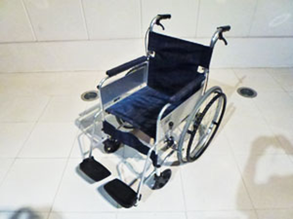 介護用品　車椅子