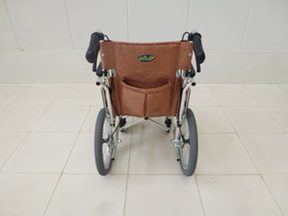 介護用品　車椅子