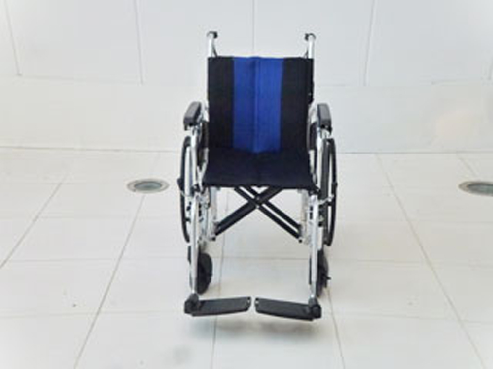 介護用品　車椅子