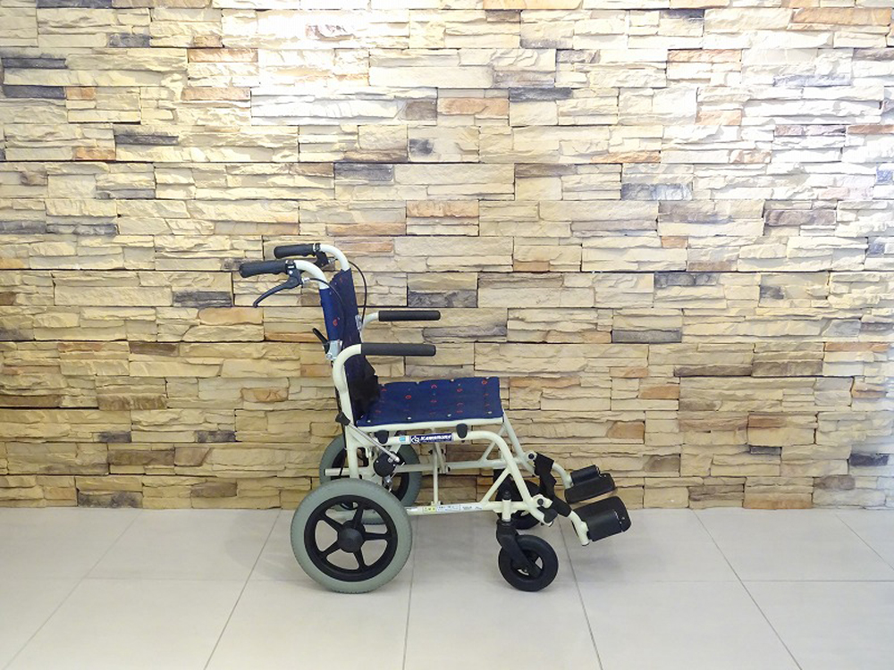 介護用品　車椅子