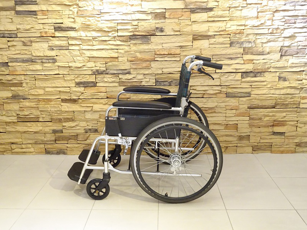 介護用品　車椅子