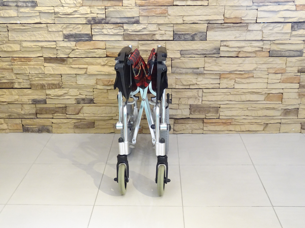 介護用品 車椅子