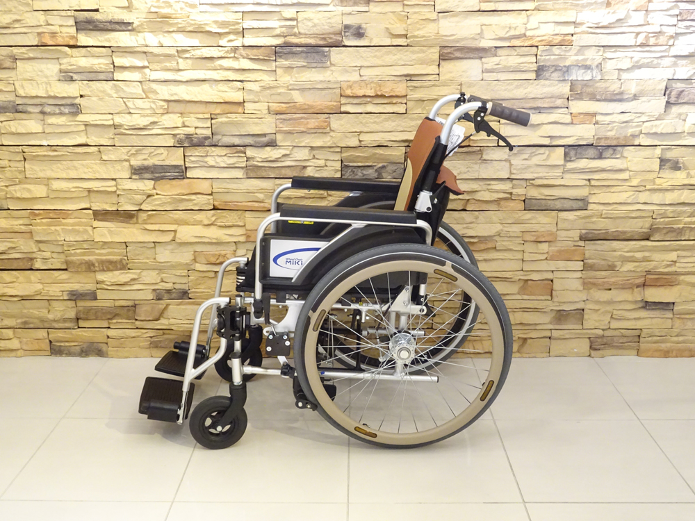 介護用品　車椅子