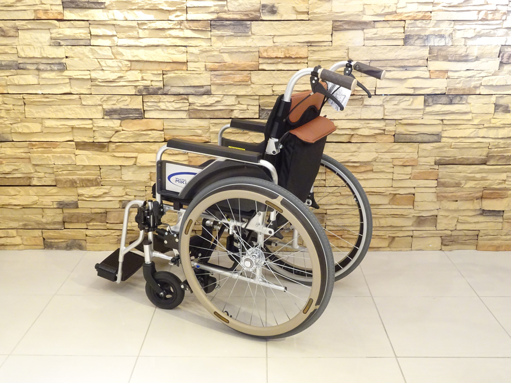 介護用品　車椅子