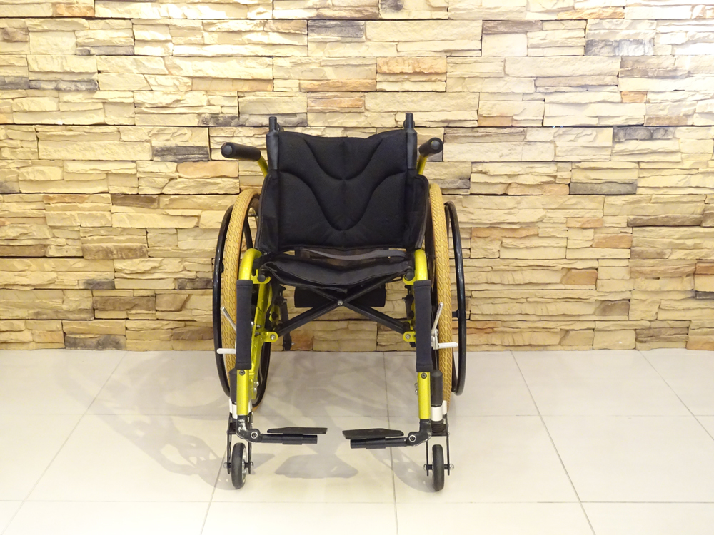 介護用品 車椅子