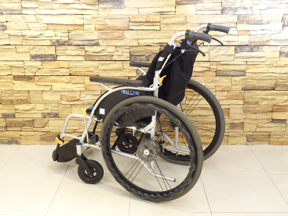 介護用品　車椅子