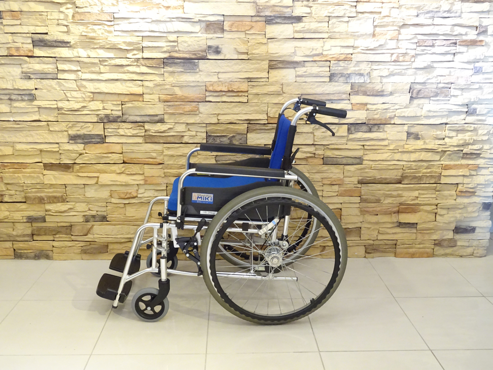 介護用品　車椅子